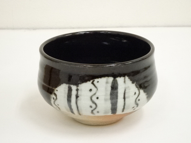 一双茶碗 志野茶碗と黒織部茶碗 共箱入 - 工芸品