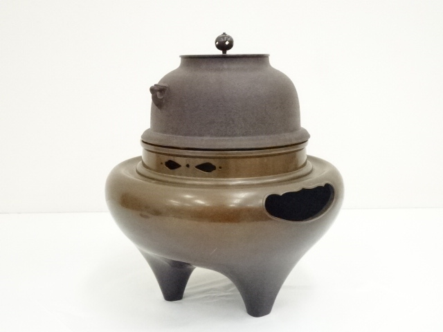 P917 茶釜 『人間国宝 高橋敬典造』『筋入』『平丸釜』 共箱 